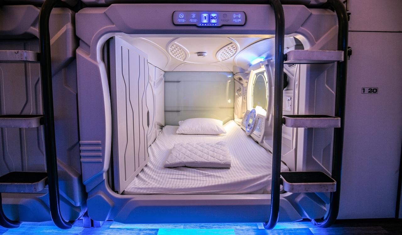 The Capsule Hotel コロンボ エクステリア 写真